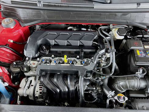 Used 2024 Hyundai Venue SE image 28