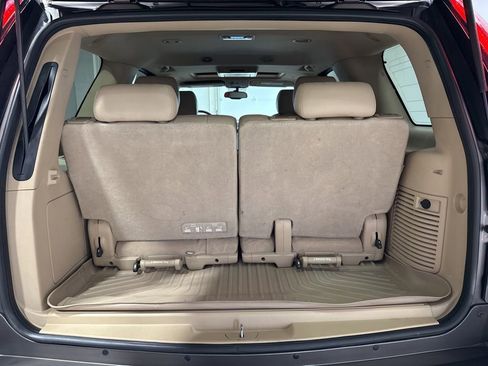 Used 2013 Cadillac Escalade Premium image 39