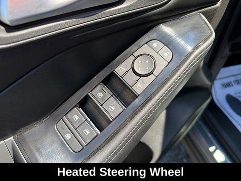 Used 2025 Nissan Rogue SV w/ SV Premium Package FWD image 14