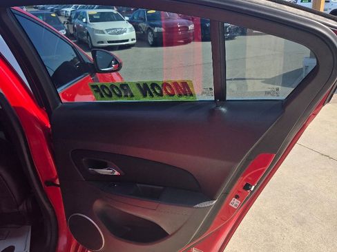 Used 2016 Chevrolet Cruze LT image 14