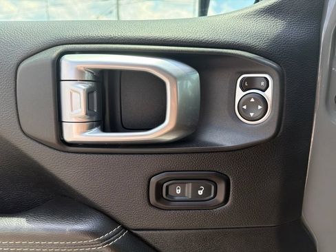 Used 2020 Jeep Wrangler Rubicon AWD/4WD image 22