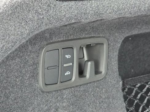 New 2026 Audi SQ8 Premium Plus AWD/4WD image 25