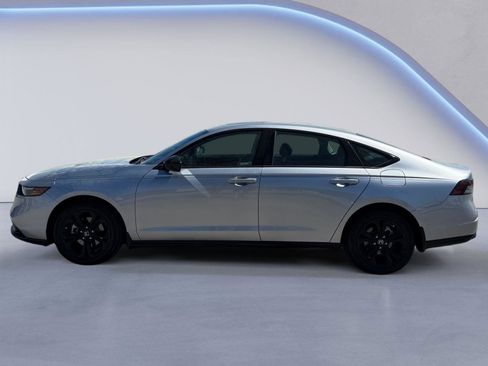 Used 2025 Honda Accord SE image 8