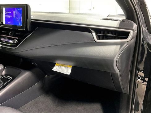 Used 2025 Toyota Corolla SE image 18