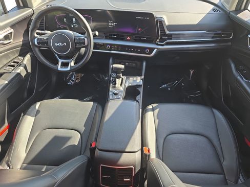 Used 2024 Kia Sportage EX image 9