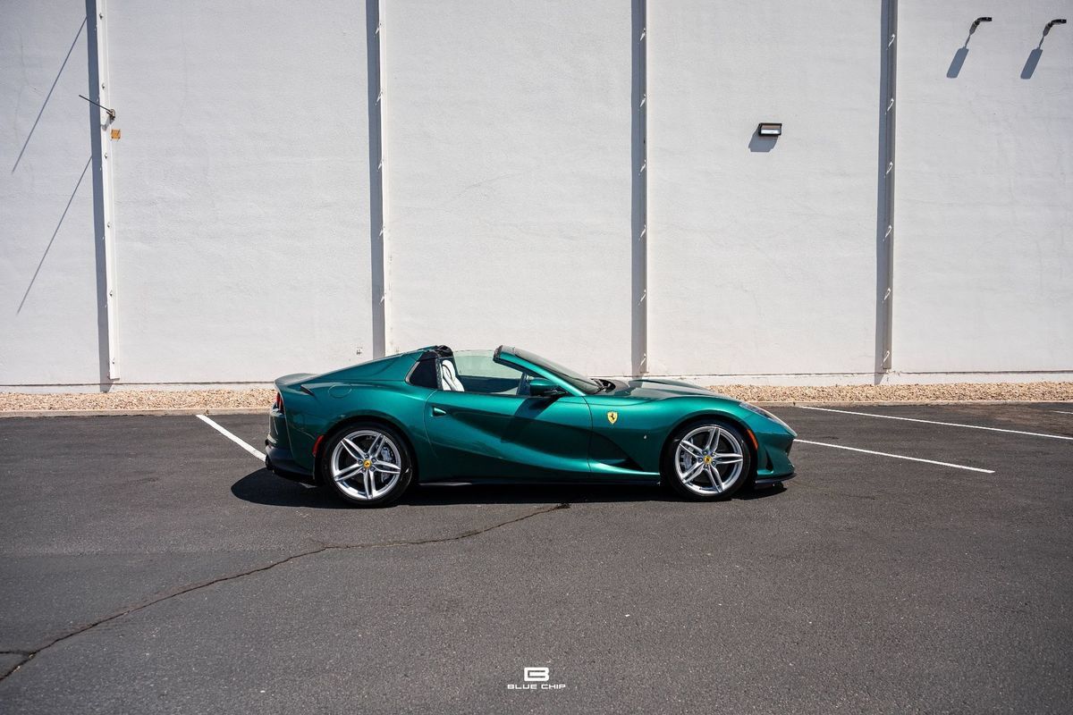 Used 2022 Ferrari 812 GTS RWD image 4