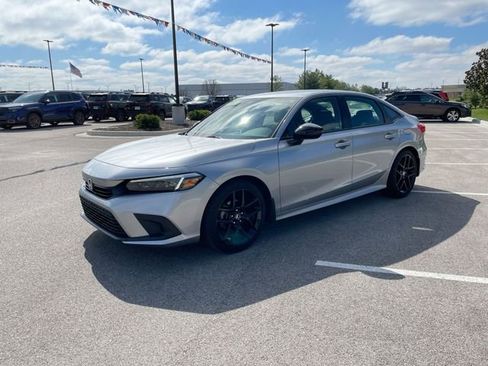 Used 2023 Honda Civic Sport image 2
