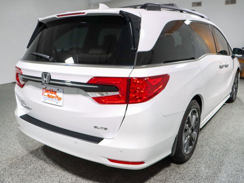 Used 2023 Honda Odyssey Elite image 7