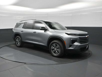 Used 2024 Chevrolet Traverse LT