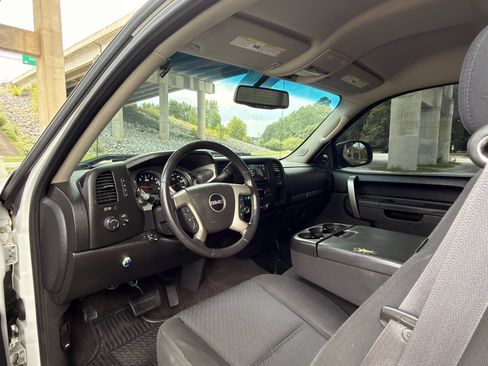 Used 2011 GMC Sierra 1500 SLE w/ Power Tech Package AWD/4WD image 10