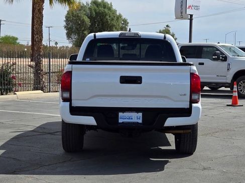 Used 2019 Toyota Tacoma TRD Sport AWD/4WD image 5