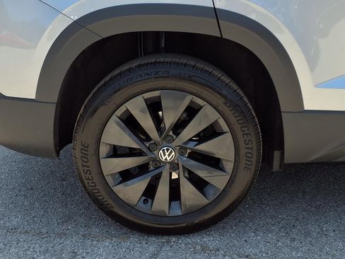 Certified 2024 Volkswagen Taos S FWD image 5