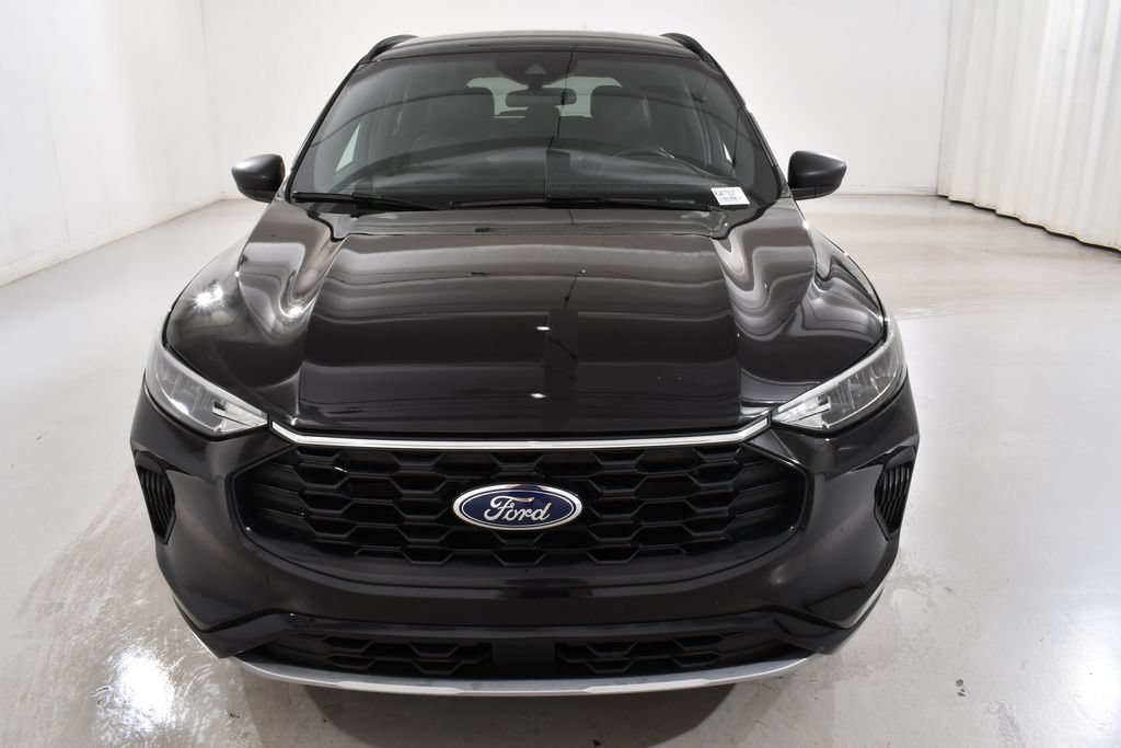 Used 2024 Ford Escape ST-Line w/ Tech Pack #1 AWD/4WD image 3