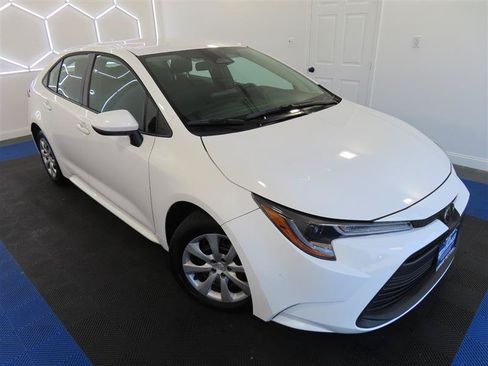 Used 2026 Toyota Corolla LE FWD image 6