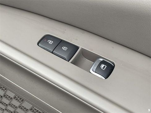 New 2026 Kia Carnival LX image 13