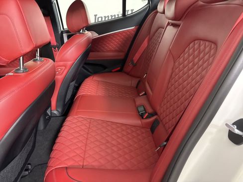 Used 2023 Genesis G70 3.3T w/ Sport Prestige Package image 25