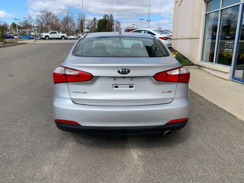 Used 2015 Kia Forte EX w/ Premium Package image 6