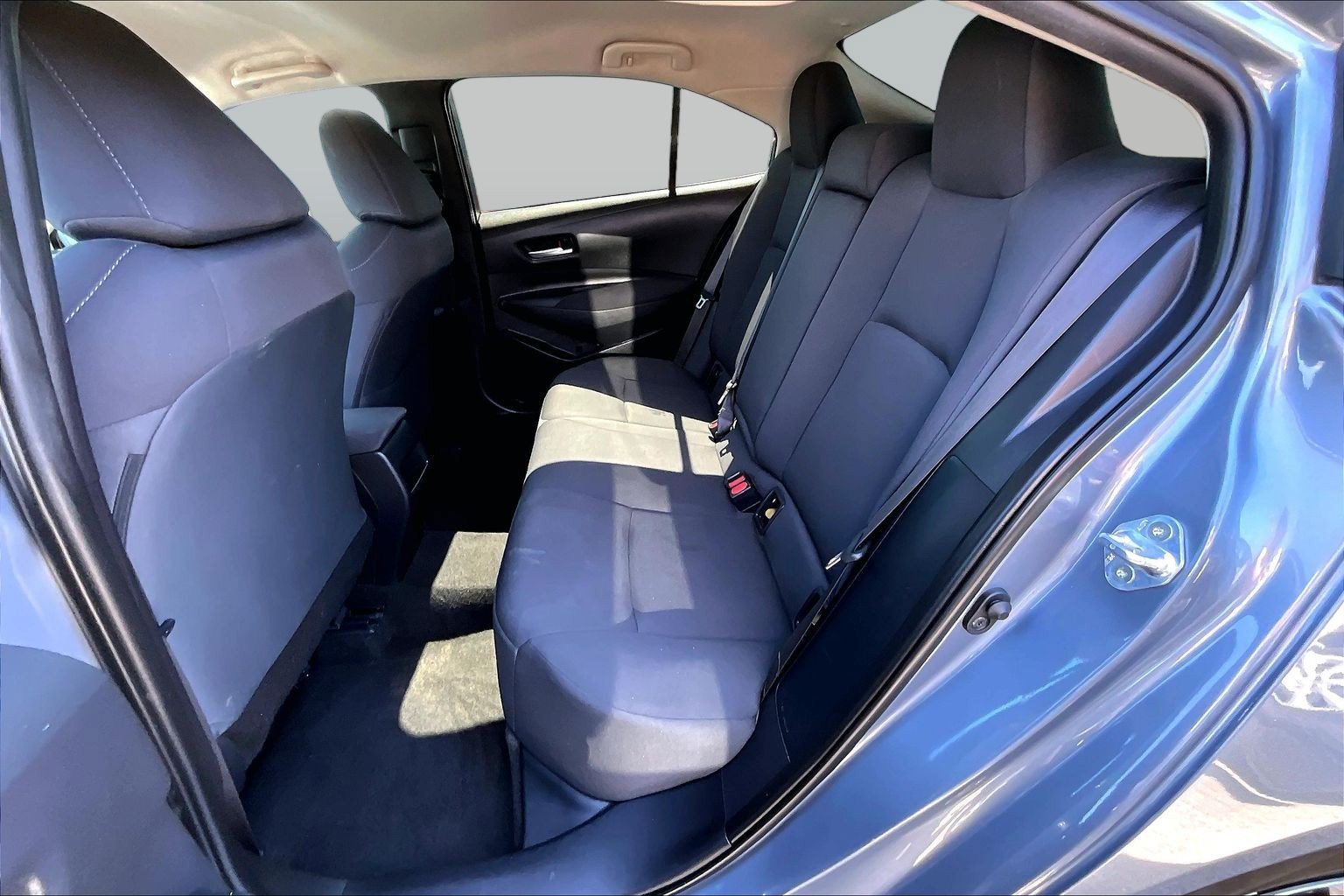 Used 2021 Toyota Corolla LE FWD image 12