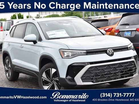 New 2026 Volkswagen Taos SE image 1