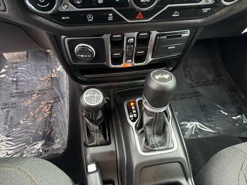 Certified 2024 Jeep Wrangler Unlimited Sport AWD/4WD image 14