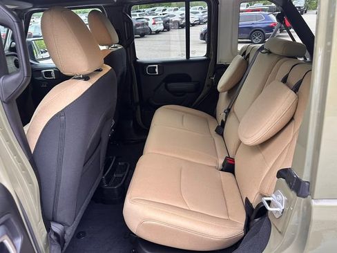 Used 2025 Jeep Wrangler Unlimited Sport S 4xe AWD/4WD image 18