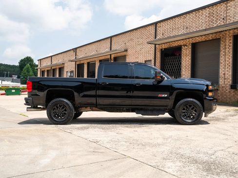 Used 2017 Chevrolet Silverado 2500 LTZ w/ Duramax Plus Package AWD/4WD image 11