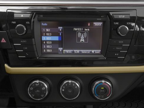 Used 2016 Toyota Corolla LE FWD image 9