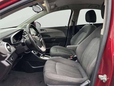 Used 2017 Chevrolet Sonic LT w/ Convenience Package image 15