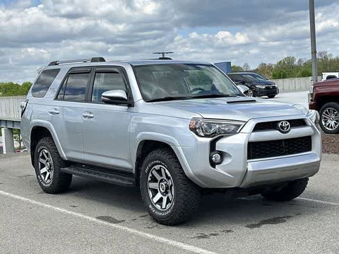 Used 2017 Toyota 4Runner TRD Off-Road Premium AWD/4WD image 21
