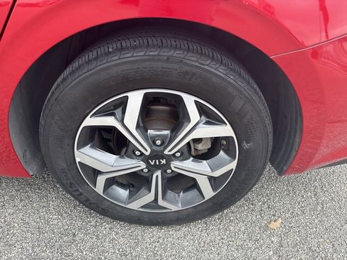 Used 2019 Kia Forte LXS image 40