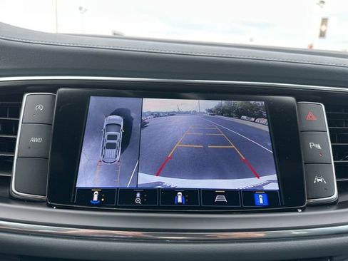 Used 2024 Buick Enclave Premium image 20