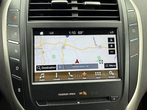 Used 2018 Lincoln MKC Select w/ Select Plus Package FWD image 16