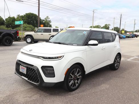 Used 2020 Kia Soul EX FWD image 3