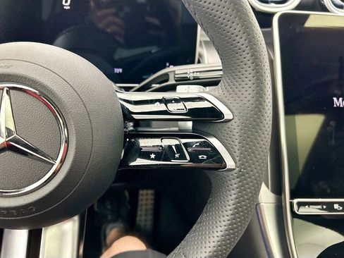 Certified 2025 Mercedes-Benz GLC 300 image 12