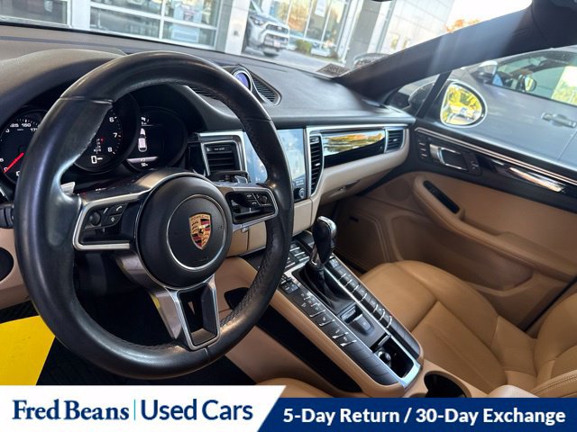 Used 2018 Porsche Macan AWD/4WD image 26