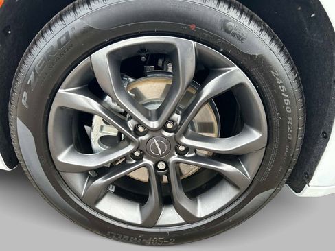 Used 2026 Chrysler Pacifica Select image 9