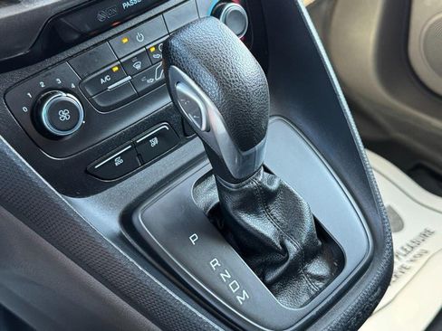 Used 2022 Ford Transit Connect XL FWD image 24