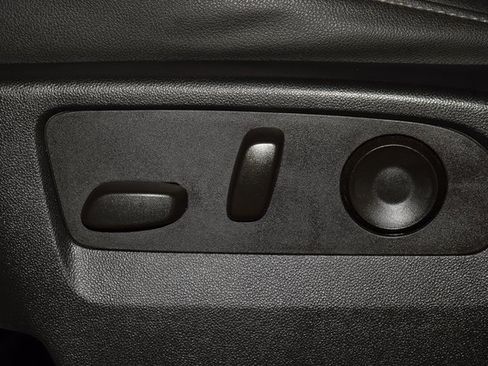 Used 2022 Chevrolet Tahoe Z71 w/ Luxury Package image 39