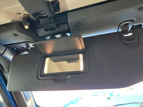 Used 2021 Jeep Gladiator Sport AWD/4WD image 23