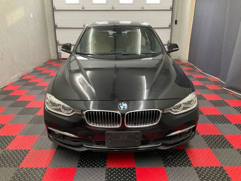 Used 2017 BMW 330i xDrive 330i xDrive Sedan 4D image 2
