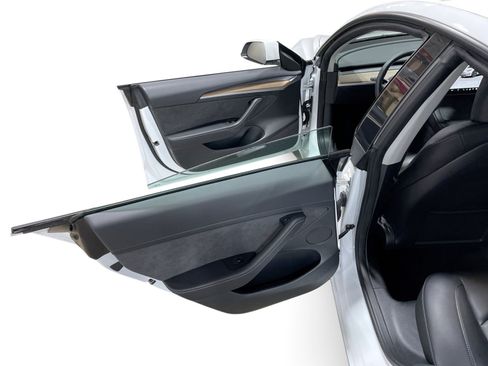 Certified 2023 Tesla Model 3 Standard Range RWD image 10