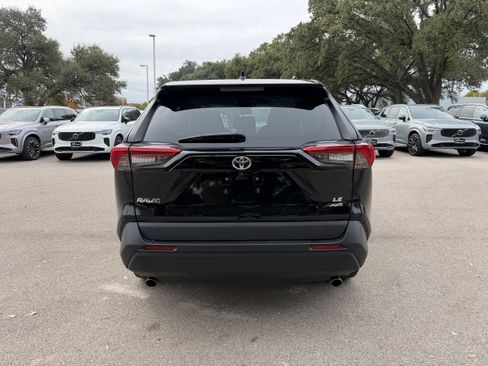 Used 2023 Toyota RAV4 LE image 5