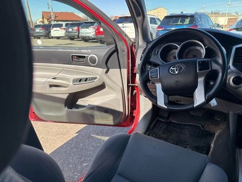 Used 2012 Toyota Tacoma 4x4 Double Cab w/ TRD Sport Pkg image 15
