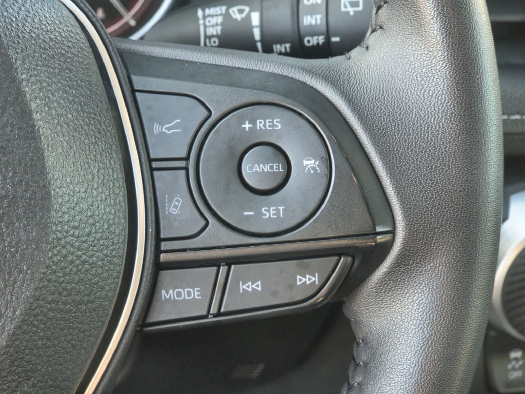 Used 2025 Toyota RAV4 XLE Premium FWD image 23
