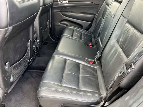 Used 2015 Jeep Grand Cherokee Limited image 19