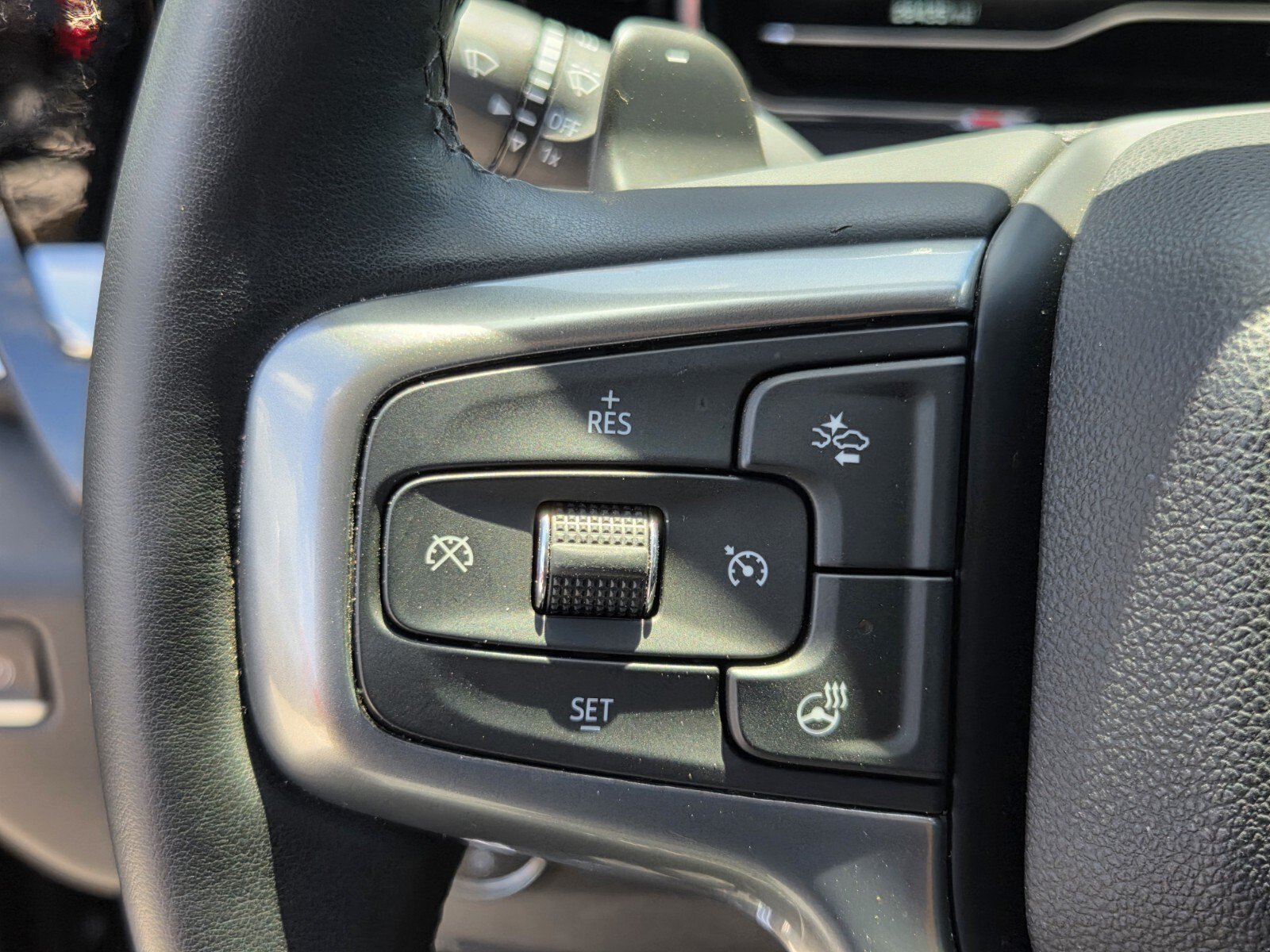 Used 2024 Chevrolet Silverado 1500 LT AWD/4WD image 21