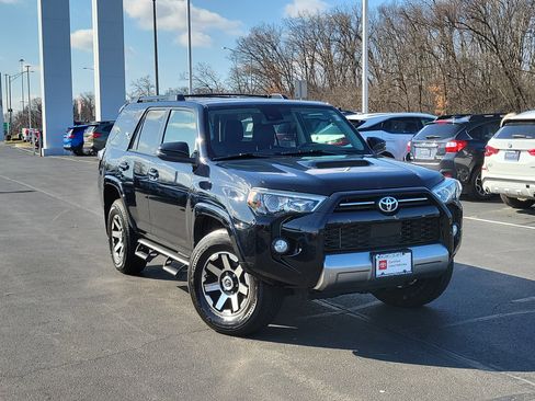 Certified 2020 Toyota 4Runner TRD Off-Road Premium w/ Moonroof Package image 41