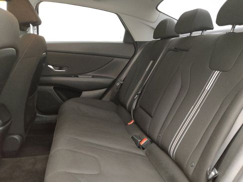 Used 2021 Hyundai Elantra SEL w/ Convenience + Premium Package FWD image 18