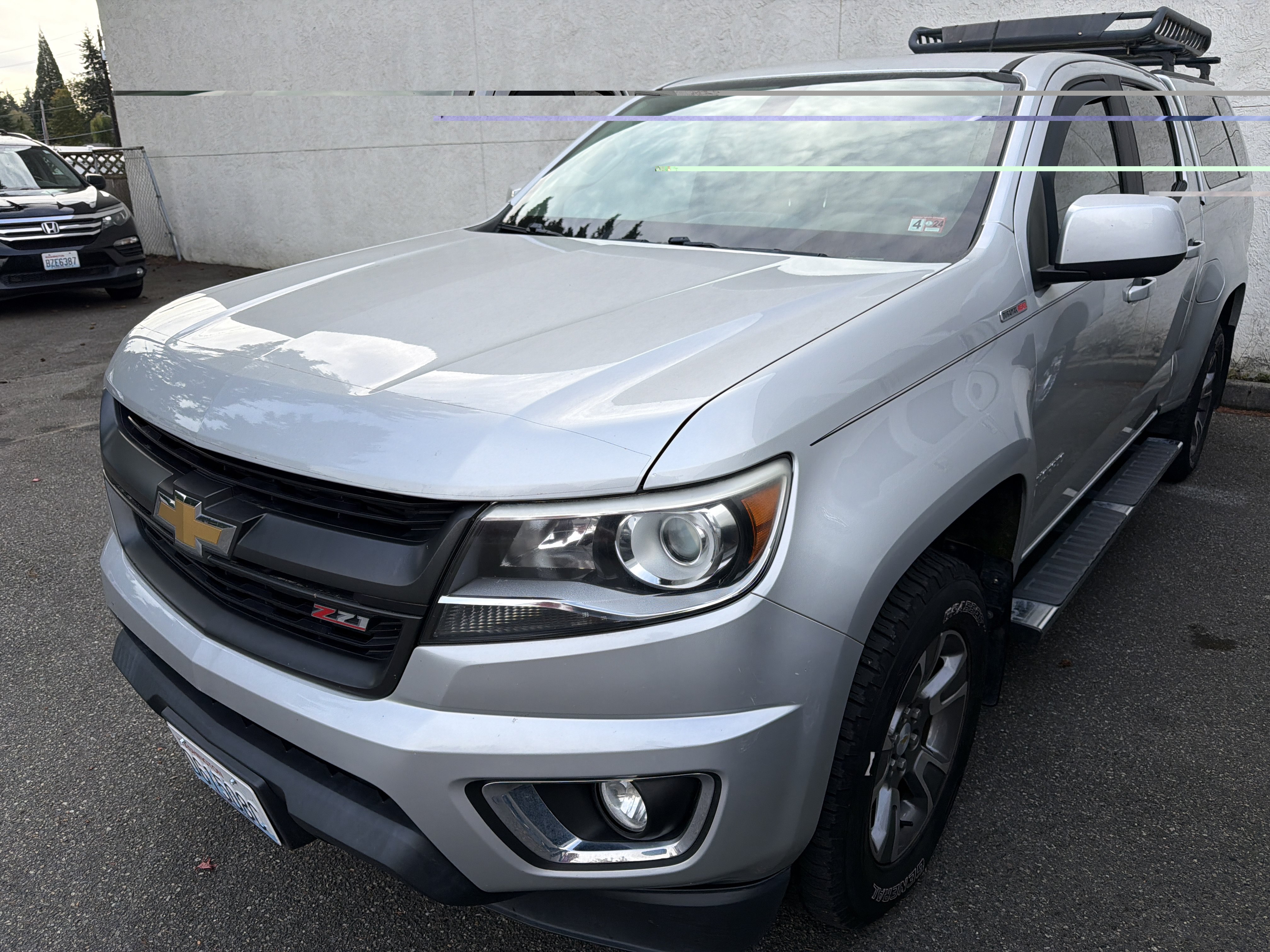 Used 2017 Chevrolet Colorado Z71 AWD/4WD image 2