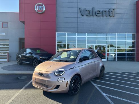 New 2026 FIAT 500 e Icona w/ Quick Order Package 21R FWD image 1